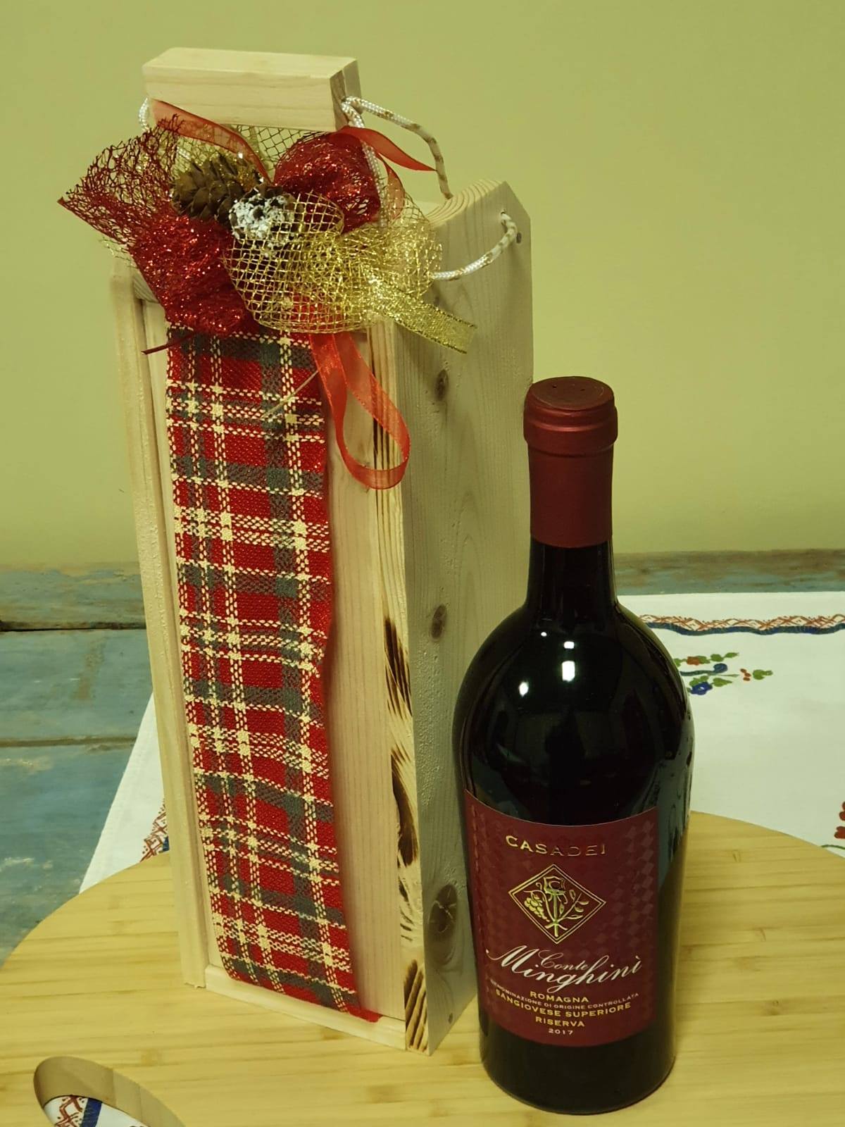 Cassetta di legno per vino: una confezione regalo esclusiva!